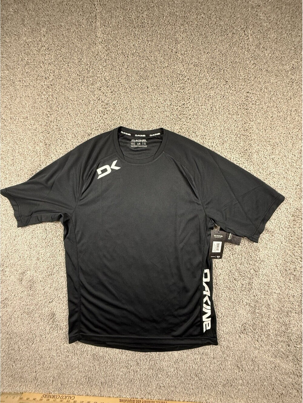 NWT Dakine Men’s Thrillium Short Sleeve Jersey Size Large Black
